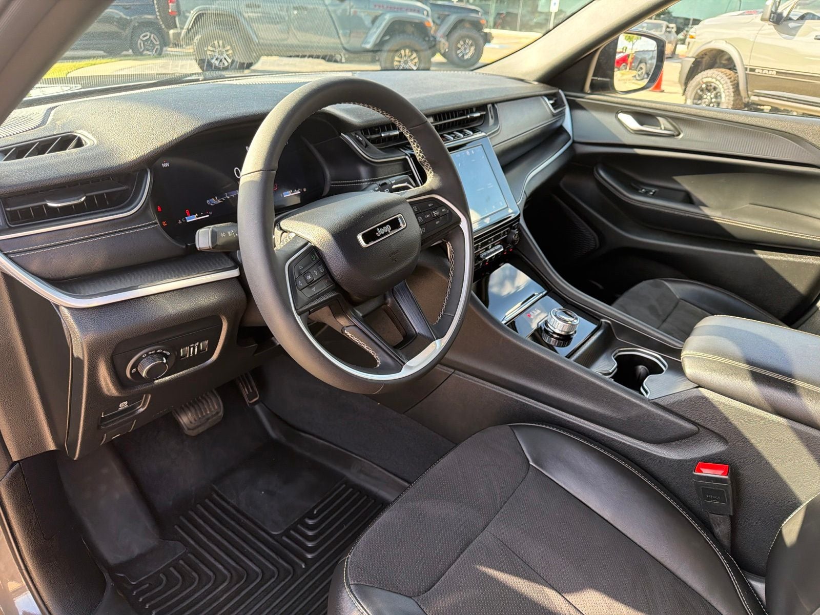 2024 Jeep Grand Cherokee L Altitude 4x4