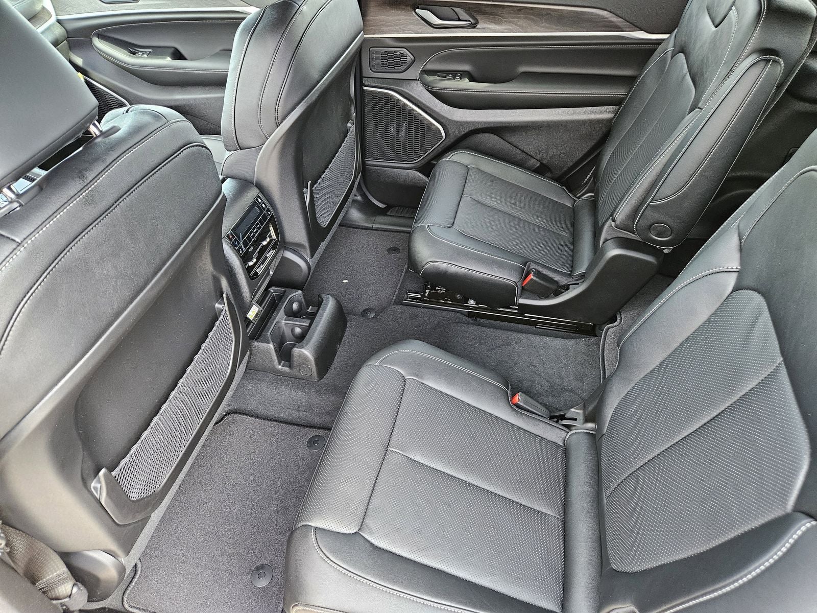 2026 Jeep Grand Cherokee GRAND CHEROKEE L LIMITED RESERVE 4X4