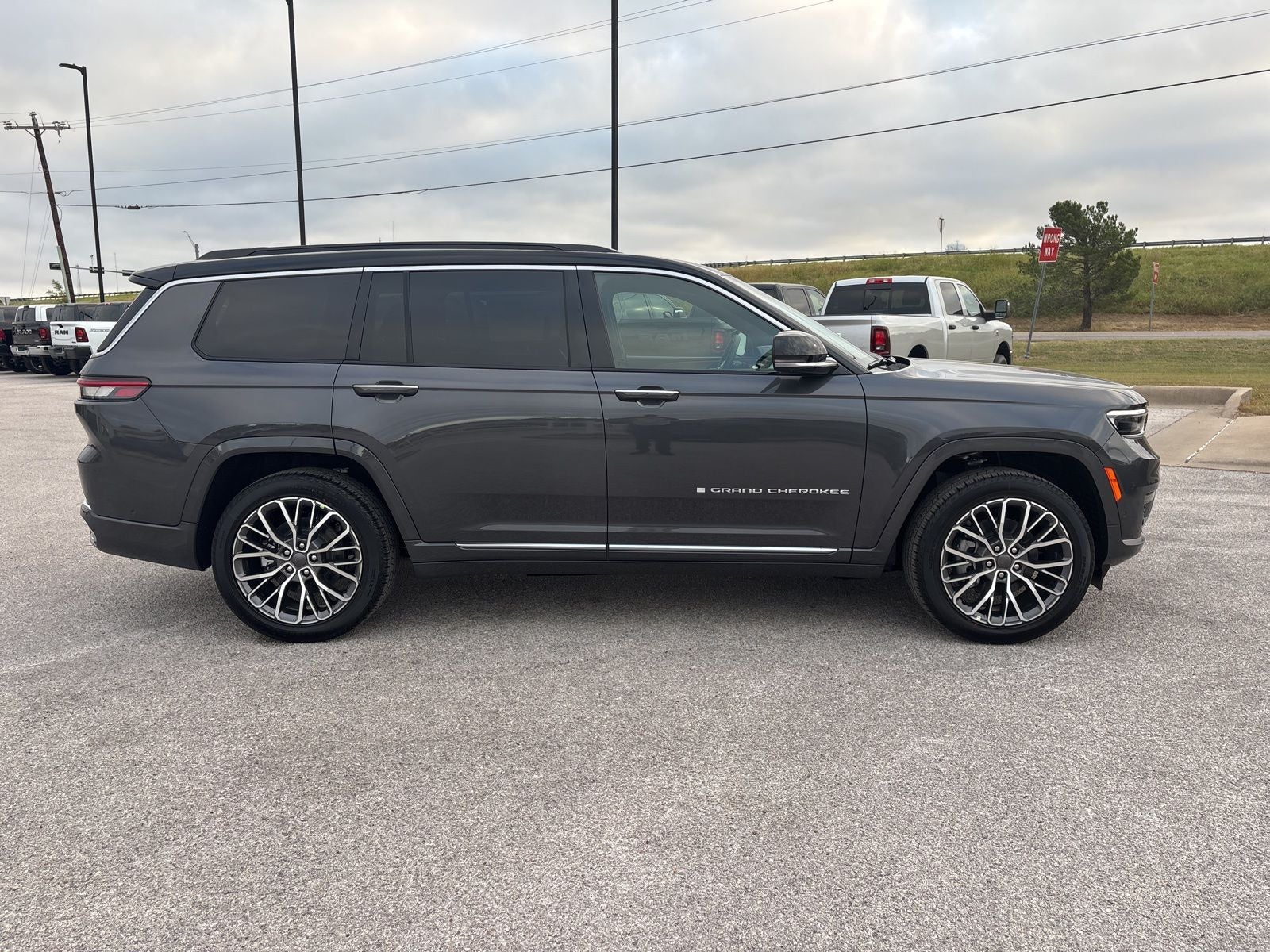 2025 Jeep Grand Cherokee L GRAND CHEROKEE L SUMMIT RESERVE 4X4