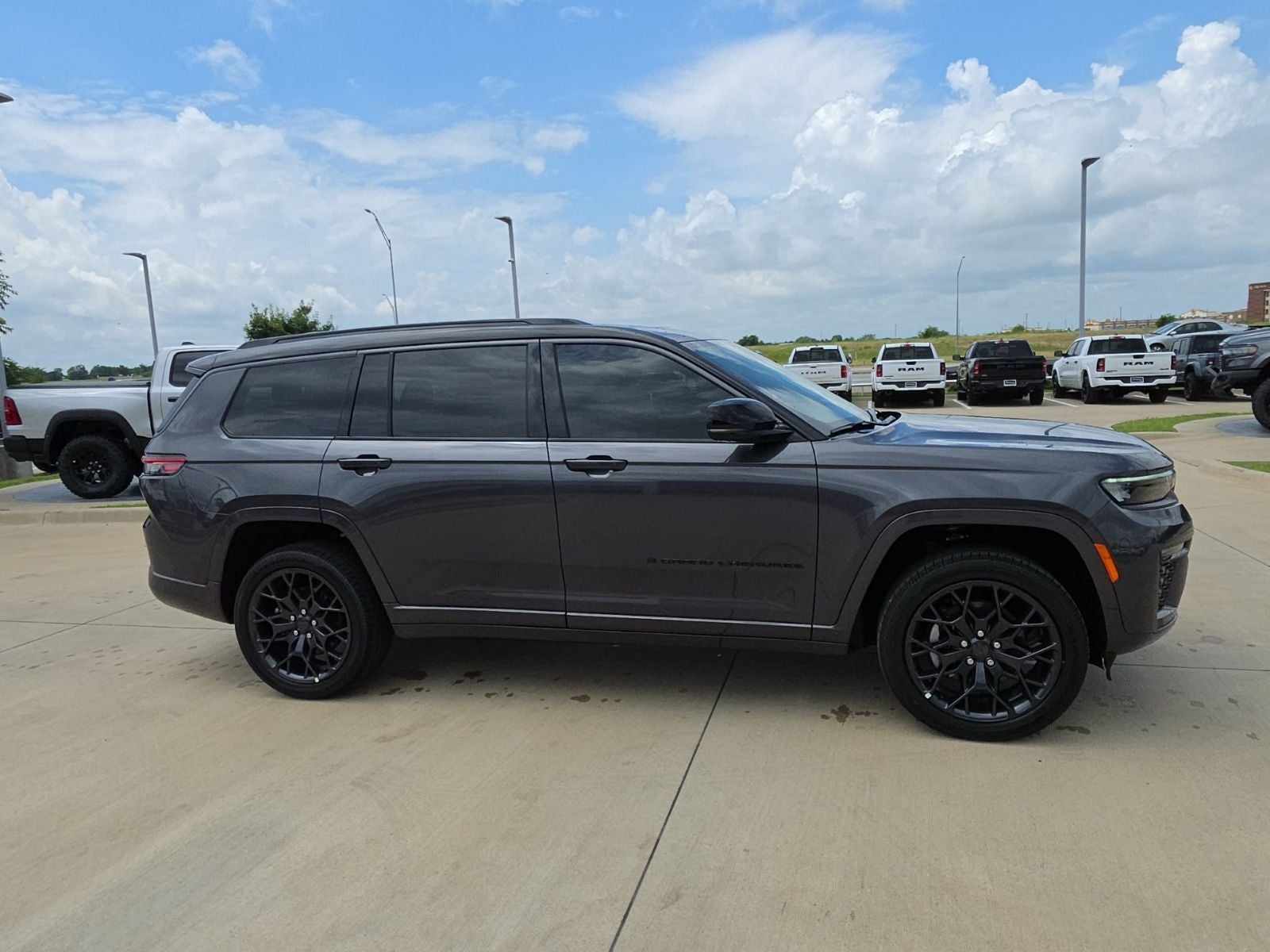2026 Jeep Grand Cherokee L GRAND CHEROKEE L SUMMIT 4X4