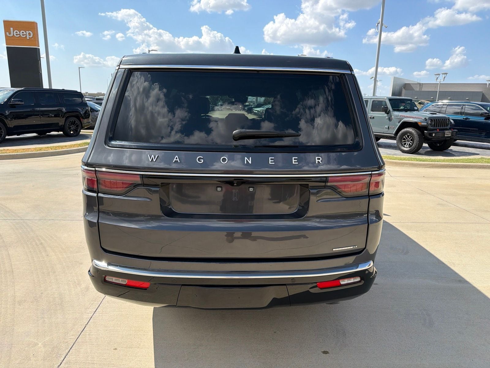 2024 Jeep Wagoneer L Series II 4x2