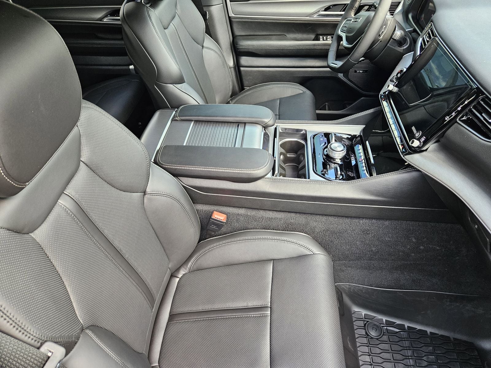 2026 Jeep Grand Wagoneer GRAND WAGONEER UPLAND 4X4