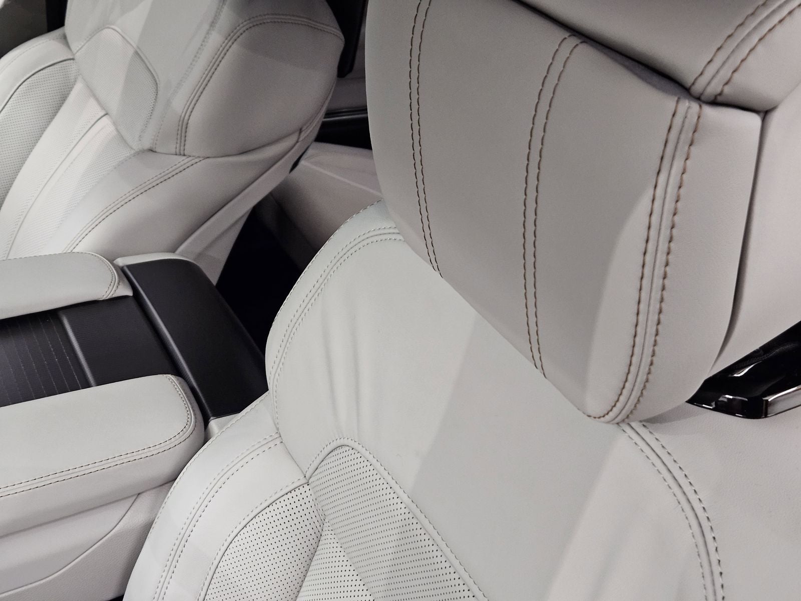 2026 Jeep Grand Wagoneer GRAND WAGONEER SUMMIT OBSIDIAN 4X4