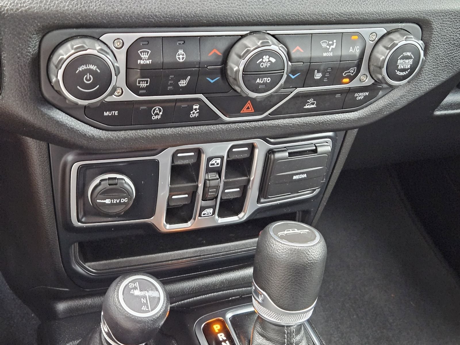 2024 Jeep Gladiator Sport S