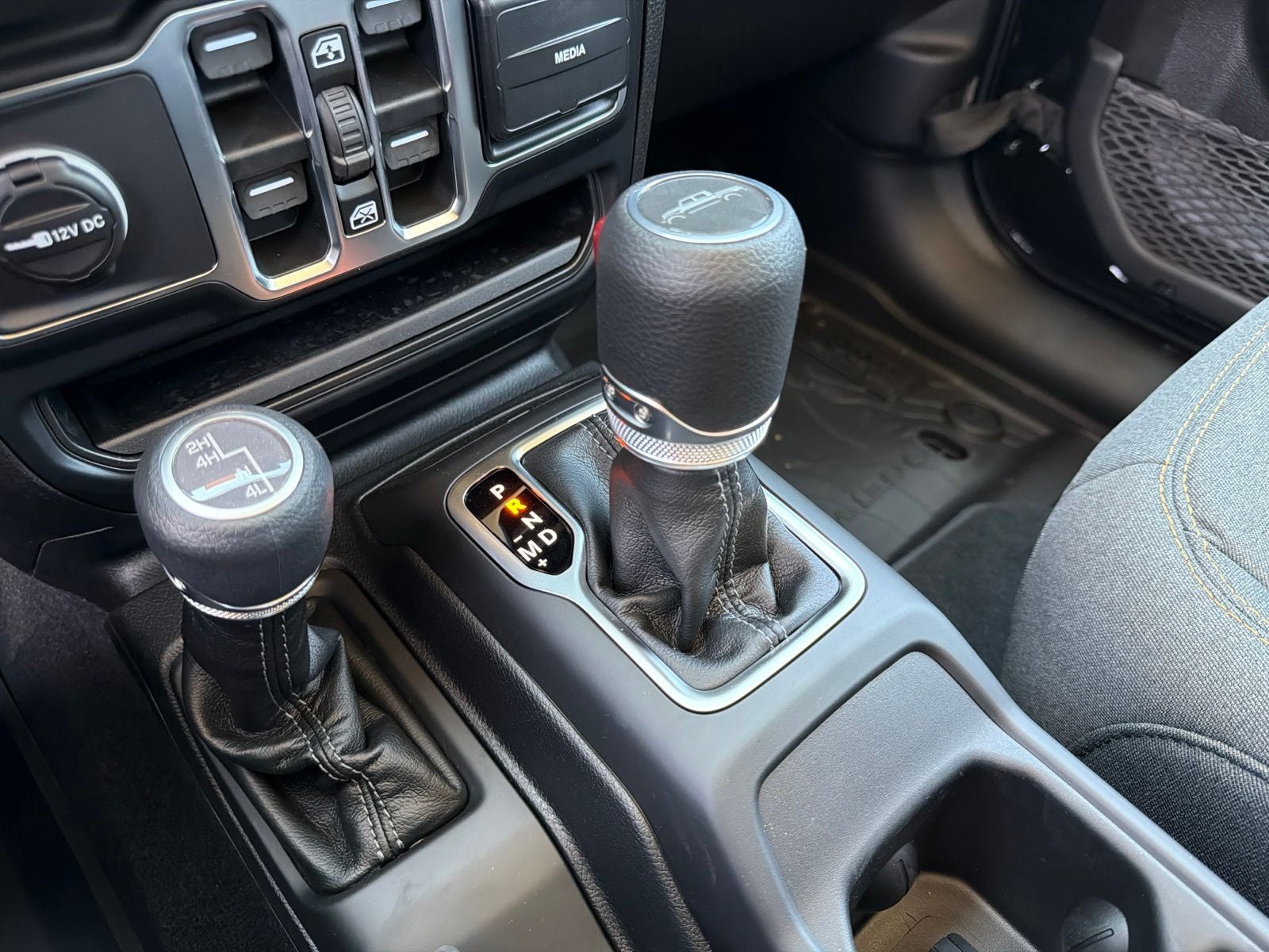 2026 Jeep Gladiator GLADIATOR SPORT 4X4