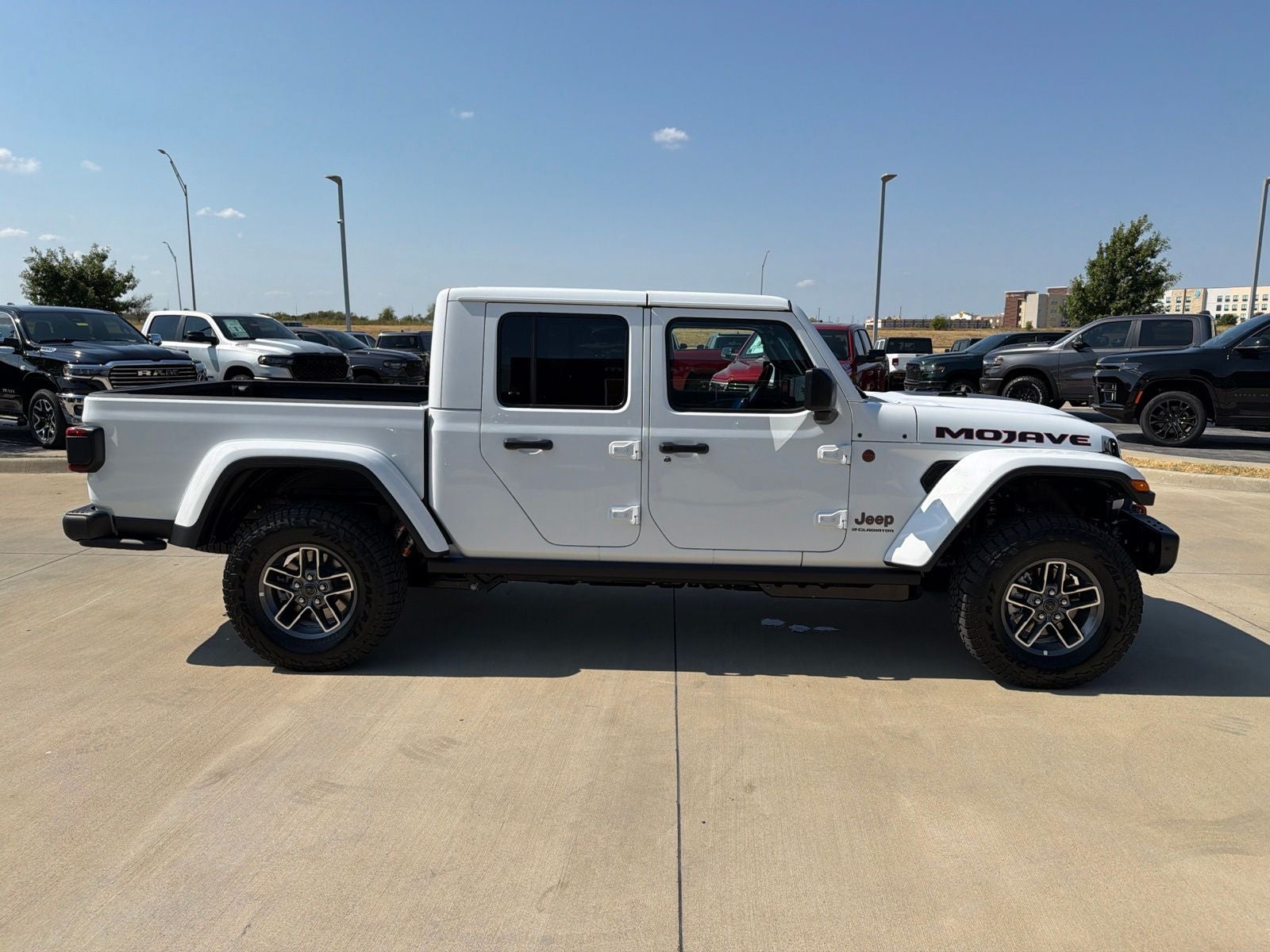2026 Jeep Gladiator GLADIATOR MOJAVE X 4X4