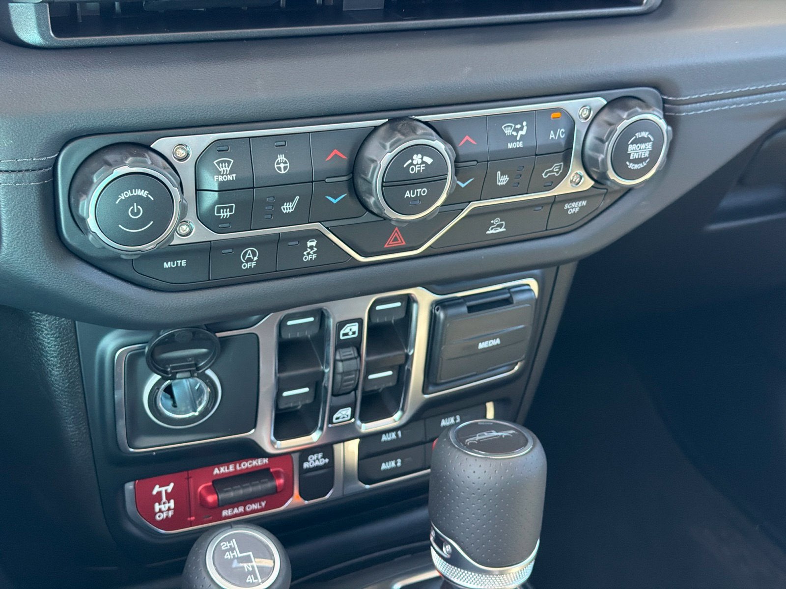 2026 Jeep Gladiator GLADIATOR MOJAVE 4X4