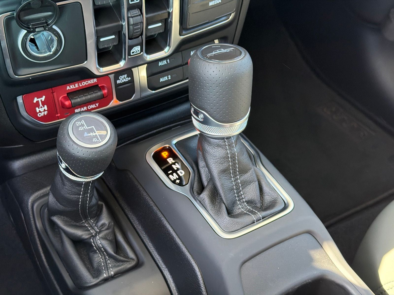 2026 Jeep Gladiator GLADIATOR MOJAVE 4X4