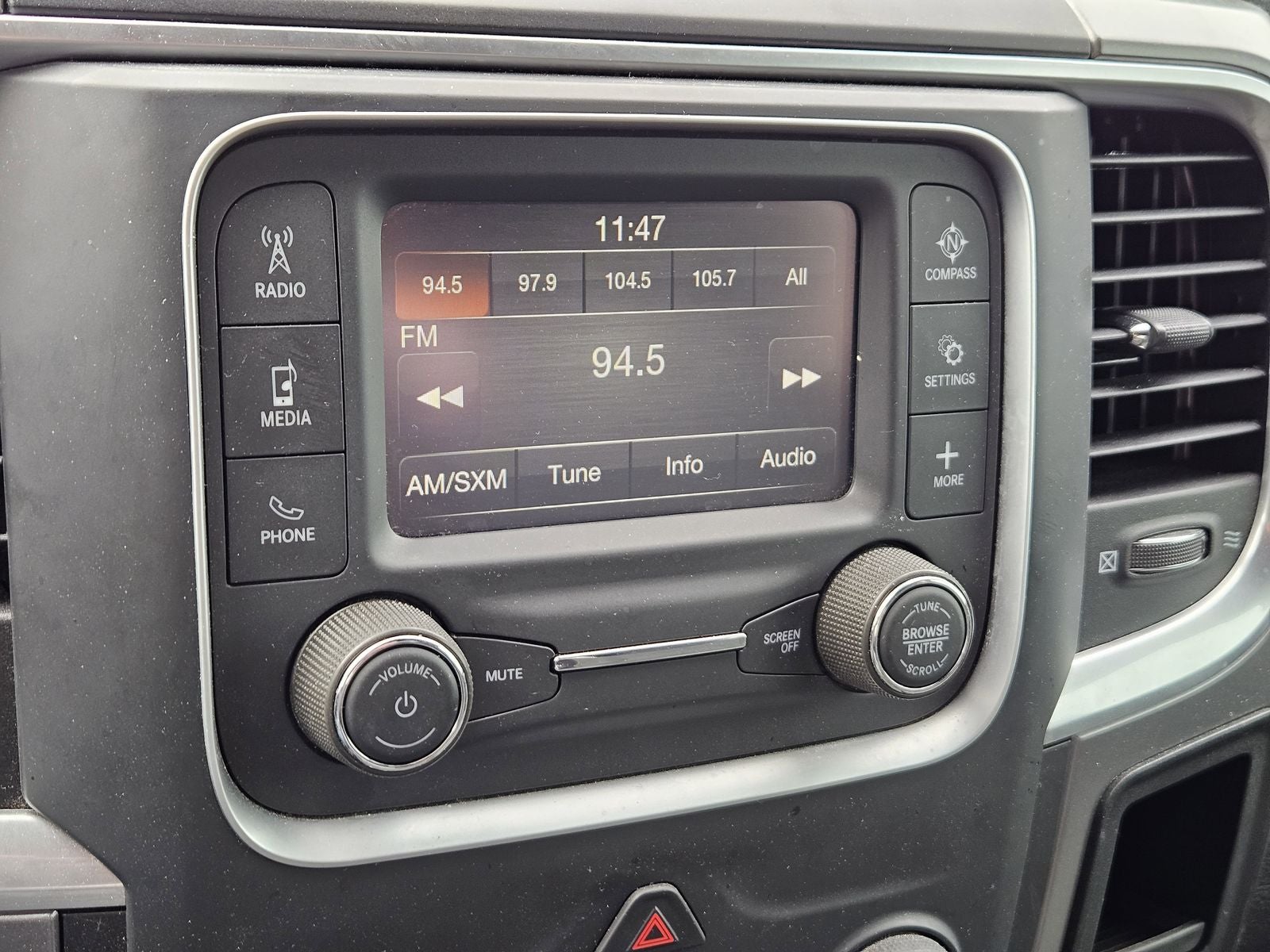 2024 RAM 1500 Classic Warlock Crew Cab 4x4 5'7' Box