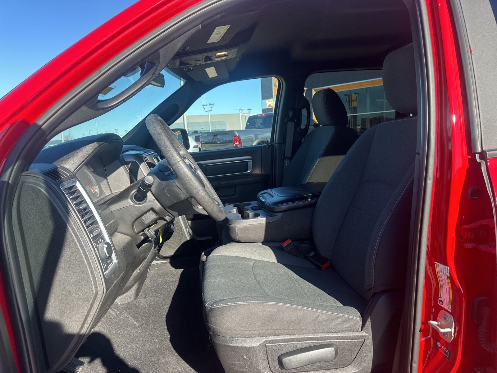 2024 RAM 1500 Classic Warlock Crew Cab 4x4 5'7' Box