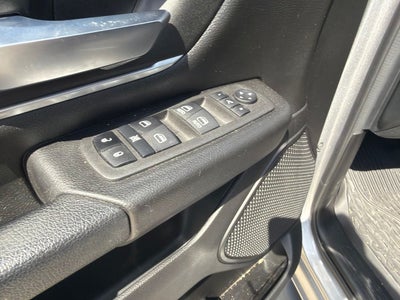 2022 RAM Ram 1500 Lone Star Quad Cab 4x2 6'4' Box