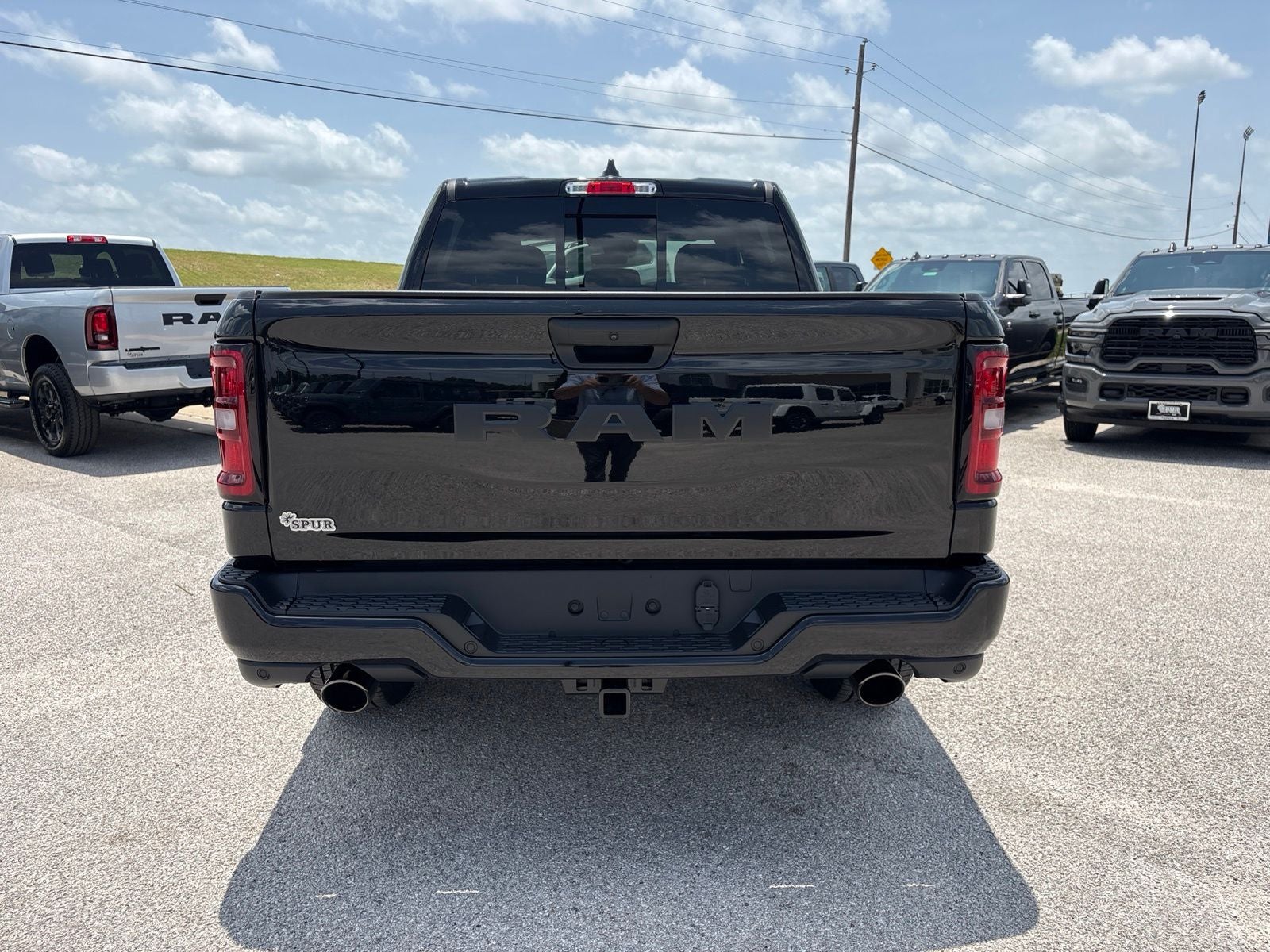 2026 RAM Ram 1500 RAM 1500 EXPRESS CREW CAB 4X2 5'7' BOX