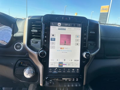 2022 RAM Ram 1500 Laramie Crew Cab 4x2 5'7' Box