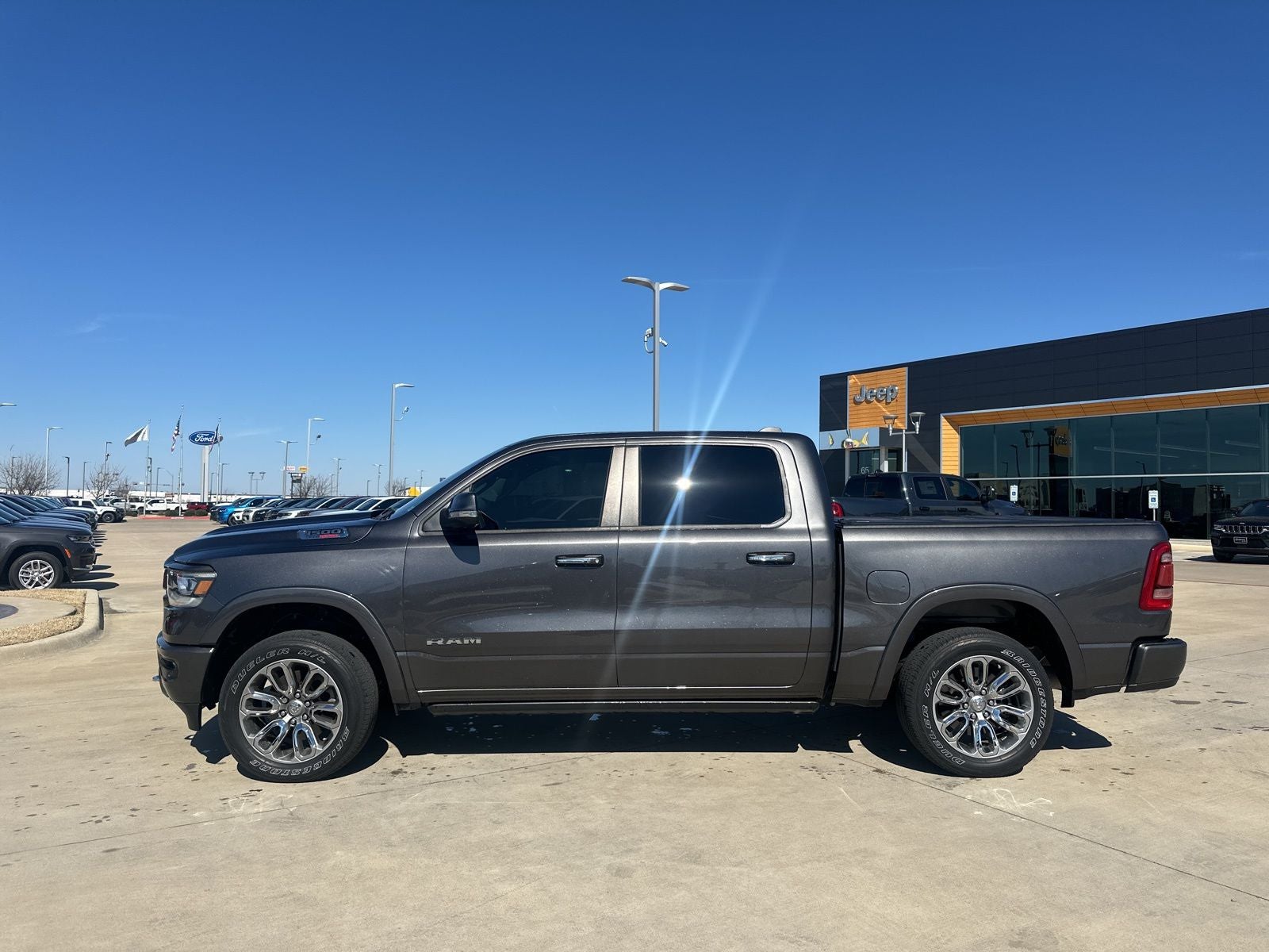 2022 RAM Ram 1500 Laramie Crew Cab 4x2 5'7' Box