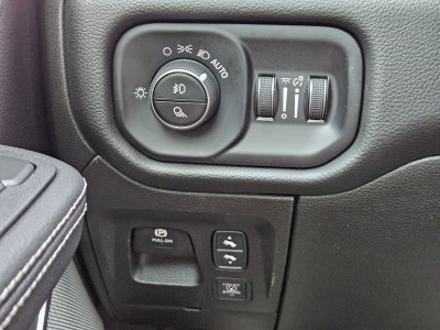 2026 RAM Ram 1500 RAM 1500 LARAMIE CREW CAB 4X2 5'7' BOX