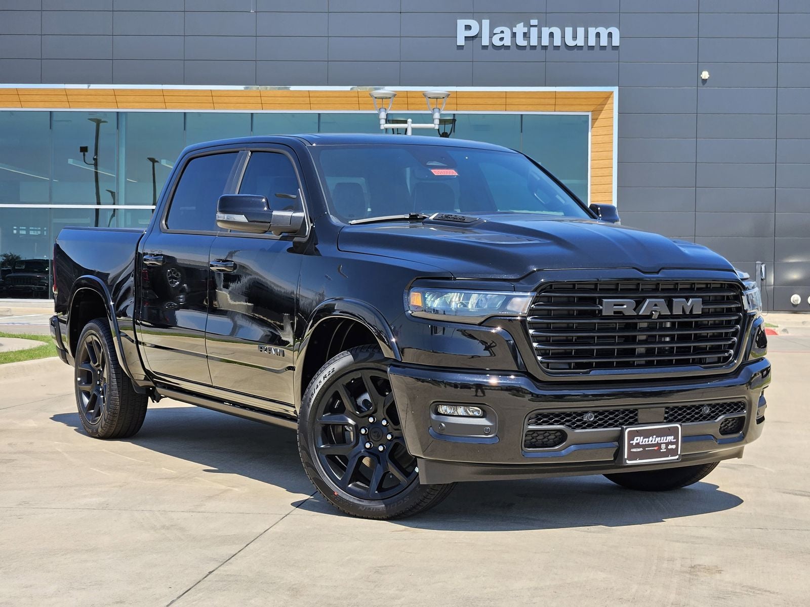 2026 RAM Ram 1500 RAM 1500 LARAMIE CREW CAB 4X2 5'7' BOX