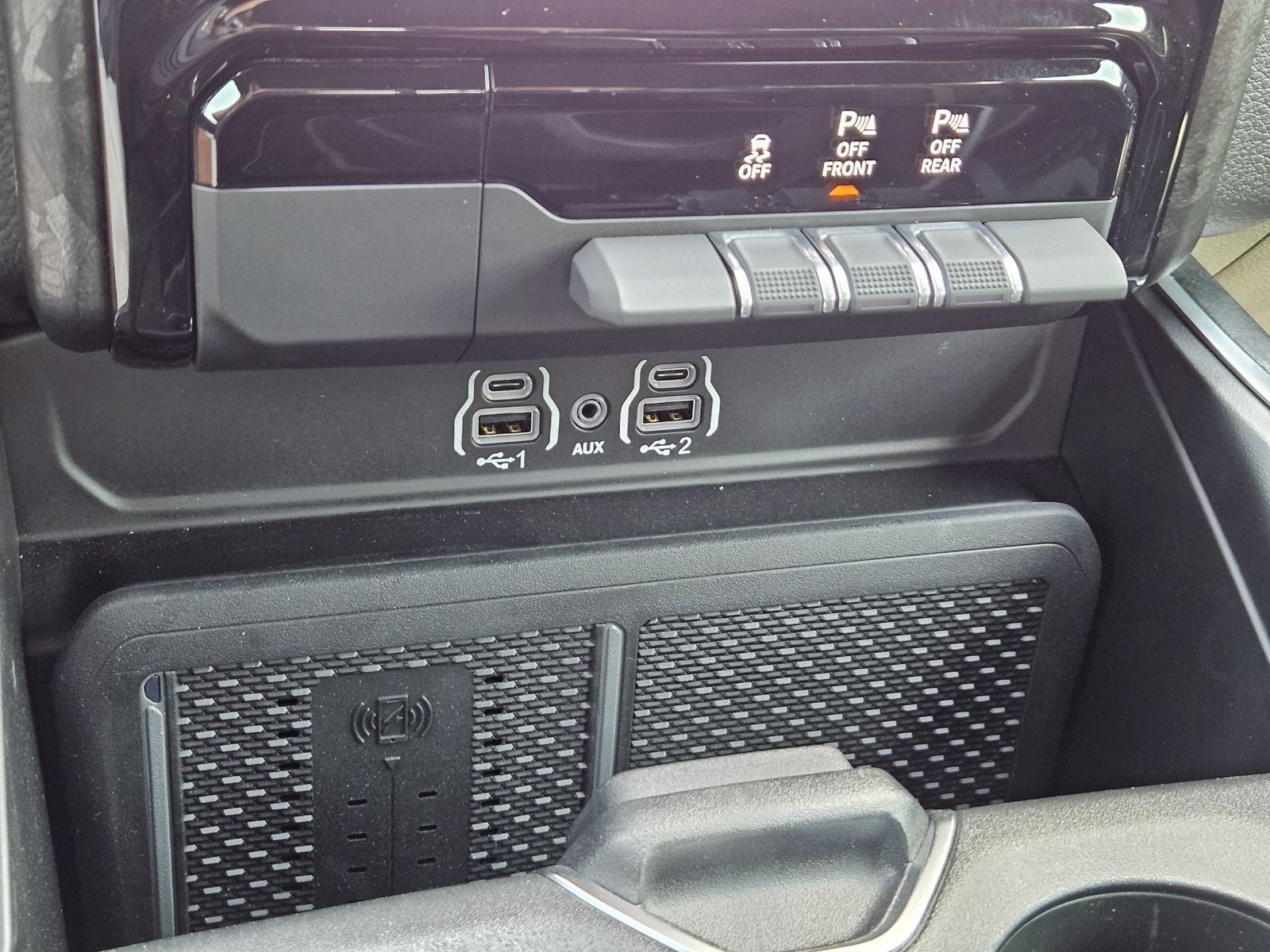 2025 RAM Ram 1500 RAM 1500 BIG HORN CREW CAB 4X4 5'7' BOX