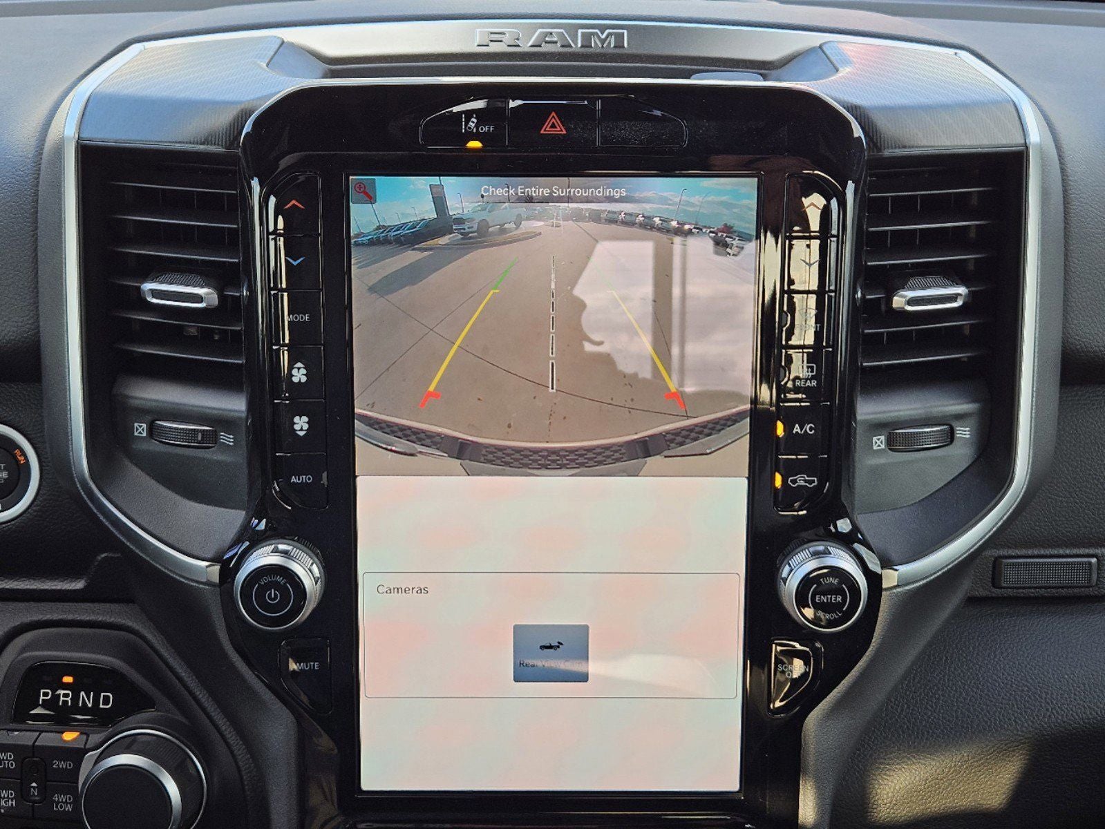 2025 RAM Ram 1500 RAM 1500 BIG HORN CREW CAB 4X4 5'7' BOX