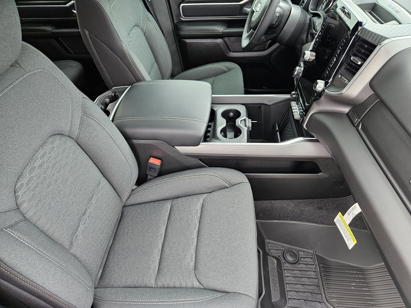 2026 RAM Ram 1500 RAM 1500 LONE STAR CREW CAB 4X4 5'7' BOX