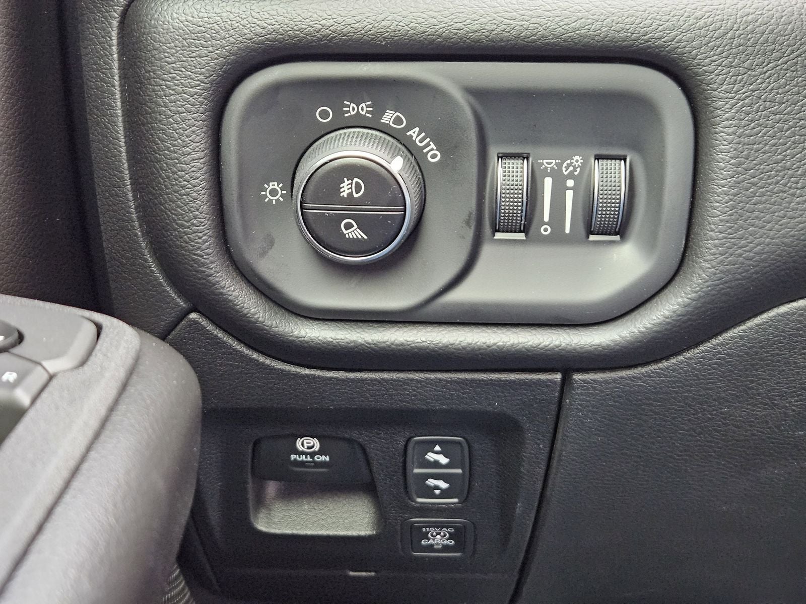 2026 RAM Ram 1500 Lone Star Crew Cab 4x4 5'7' Box