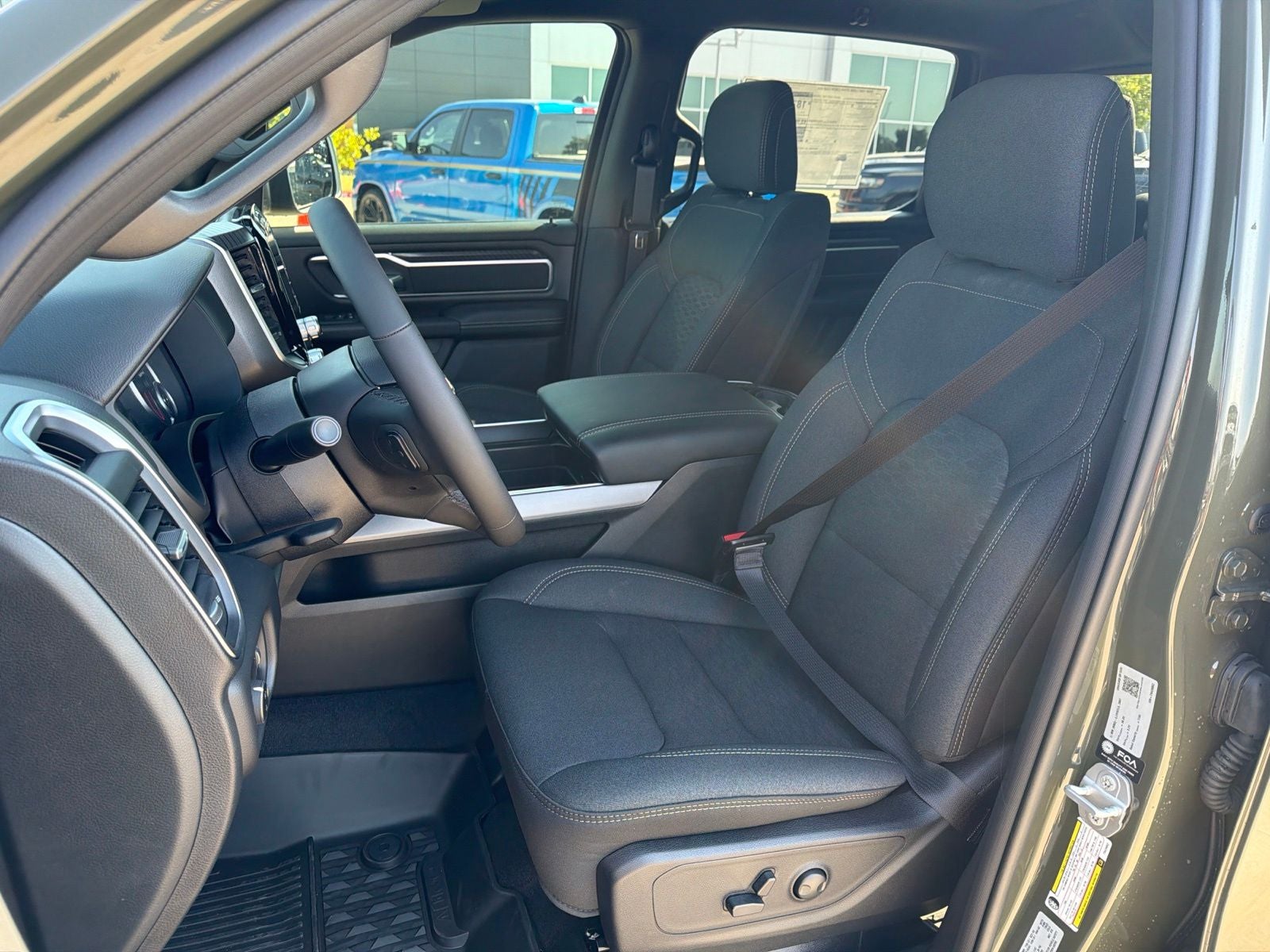 2026 RAM Ram 1500 RAM 1500 LONE STAR CREW CAB 4X4 5'7' BOX