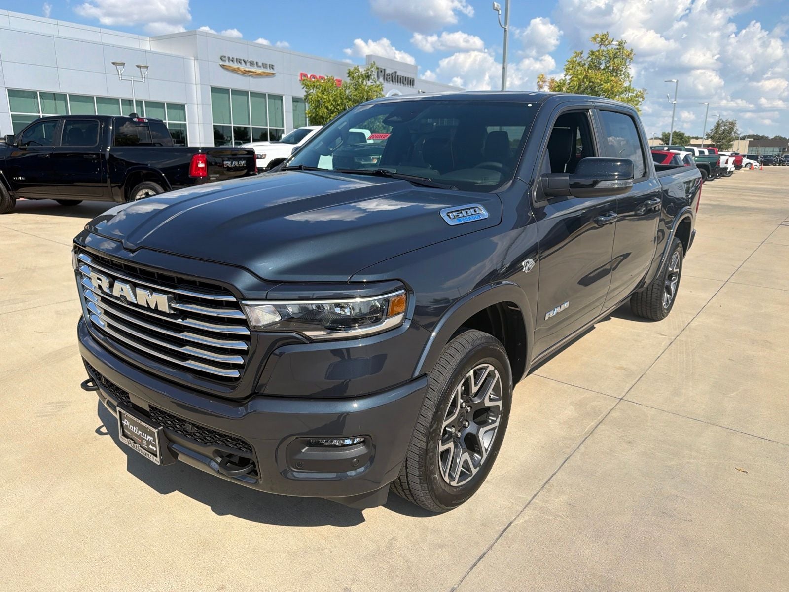 2026 RAM Ram 1500 RAM 1500 LARAMIE CREW CAB 4X4 5'7' BOX