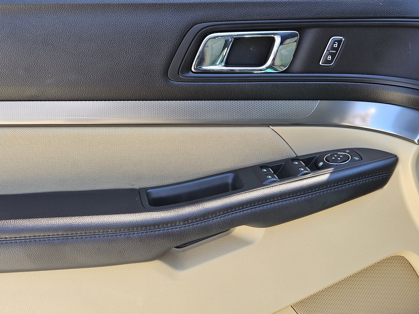 2016 Ford Explorer Base