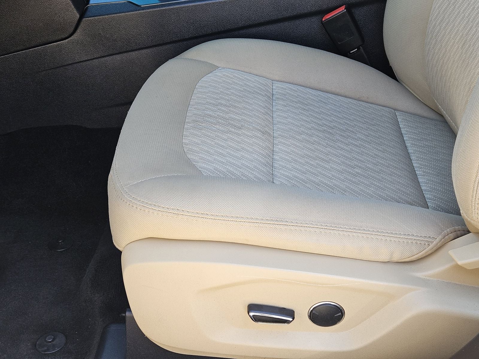 2016 Ford Explorer Base