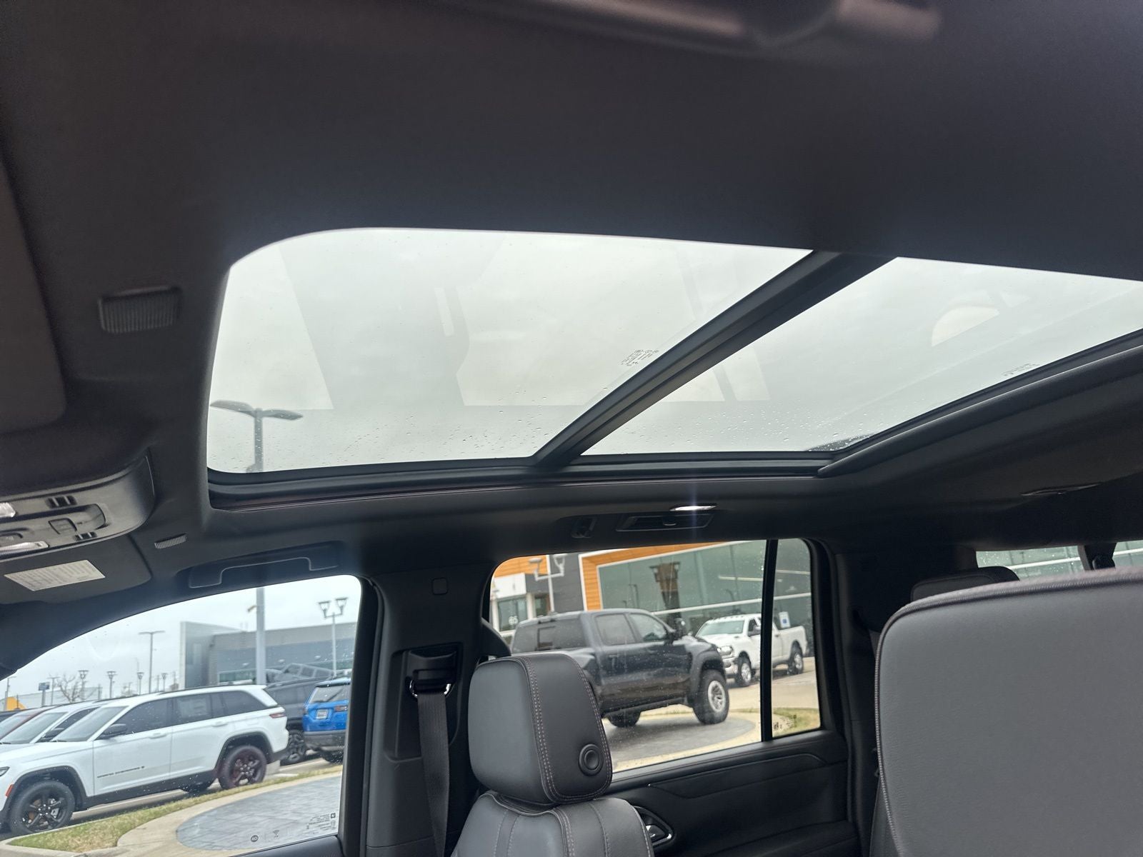 2024 Chevrolet Suburban 2WD RST