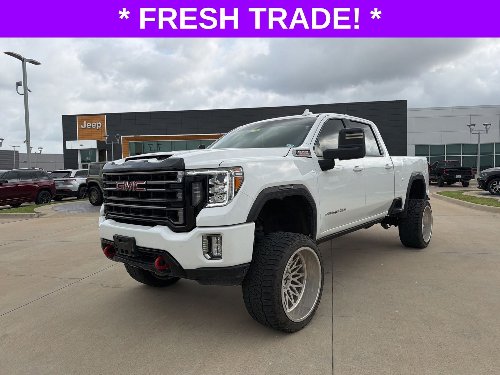 2023 GMC Sierra 4WD Crew Cab Standard Box AT4's photo
