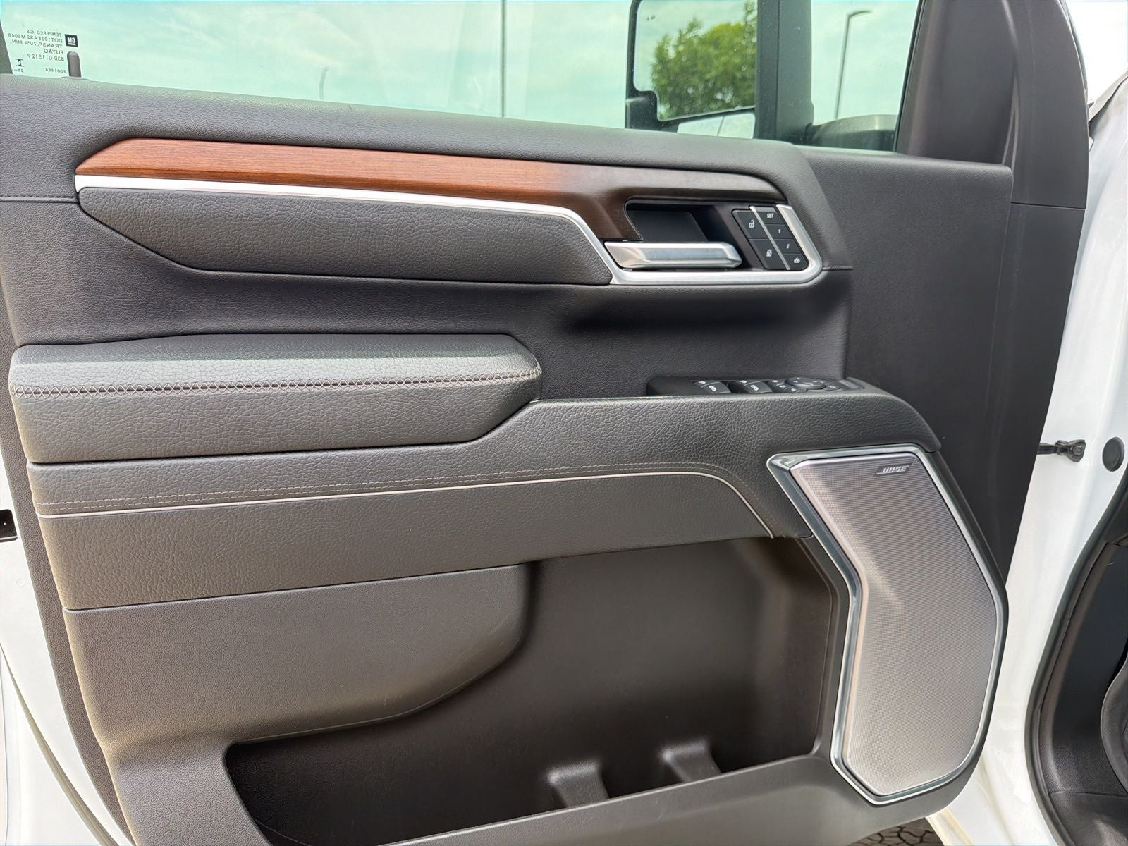 2025 GMC Sierra 2500HD 4WD Crew Cab Standard Bed Denali