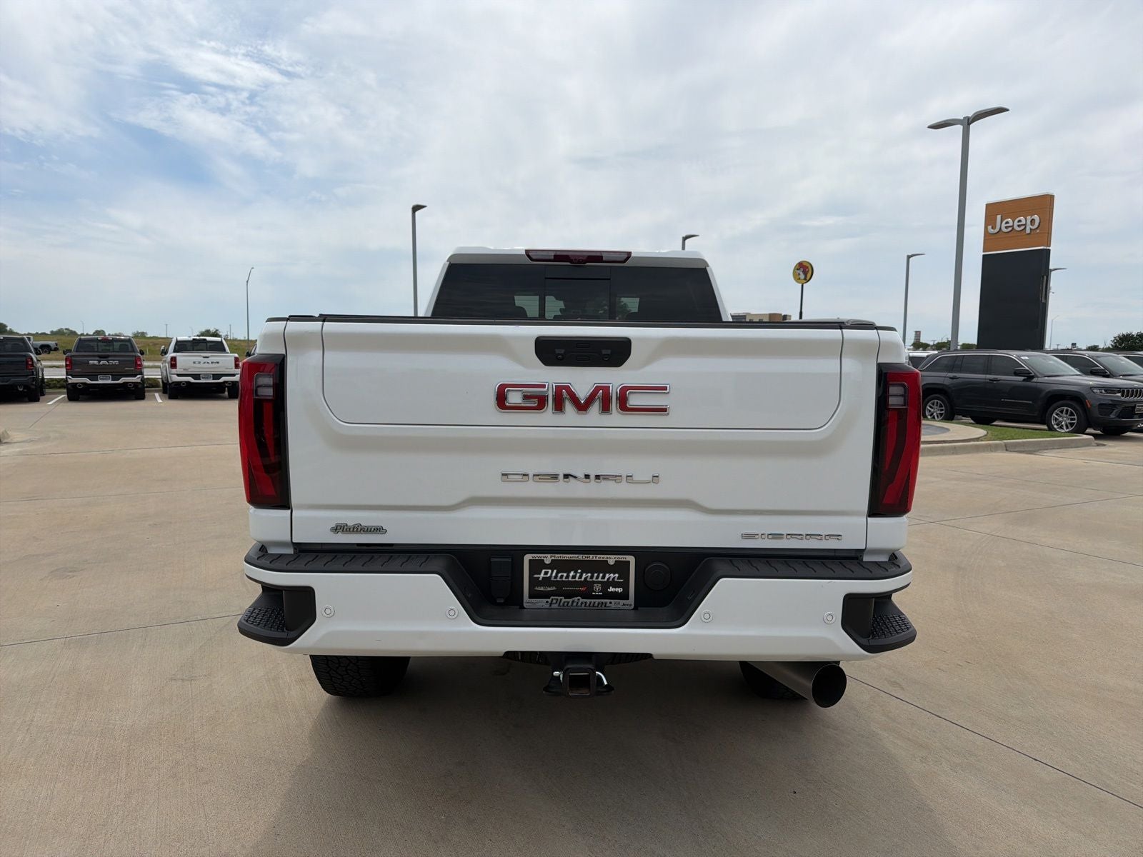 2025 GMC Sierra 2500HD 4WD Crew Cab Standard Bed Denali
