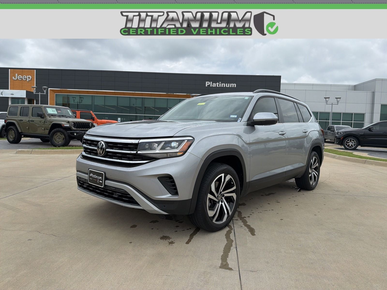 2023 Volkswagen Atlas 3.6L SE w/Tech 4MOTION's photo
