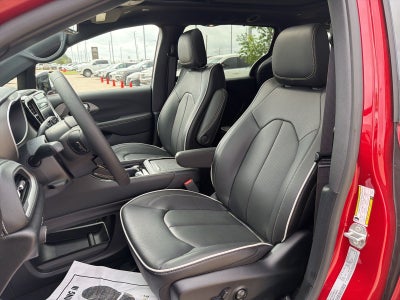 2027 Chrysler Pacifica PACIFICA LIMITED