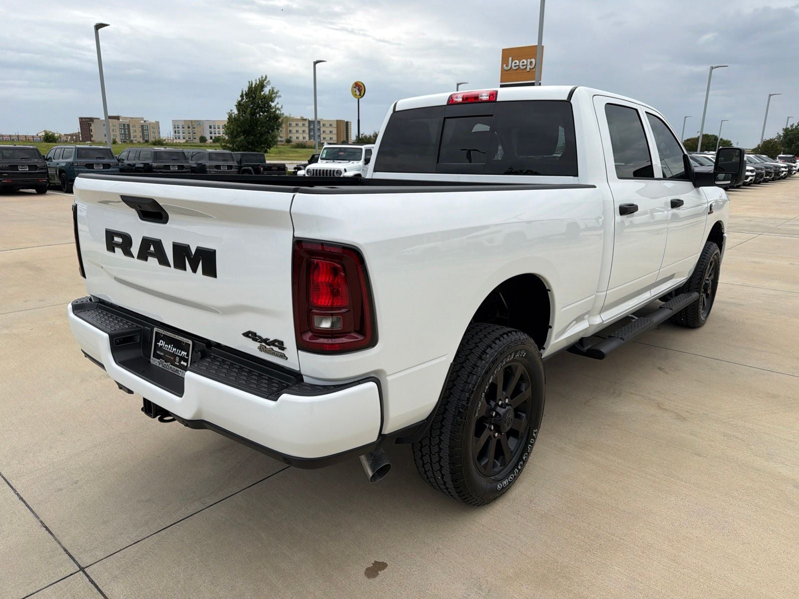 2026 RAM Ram 2500 RAM 2500 BLACK EXPRESS CREW CAB 4X4 6'4' BOX