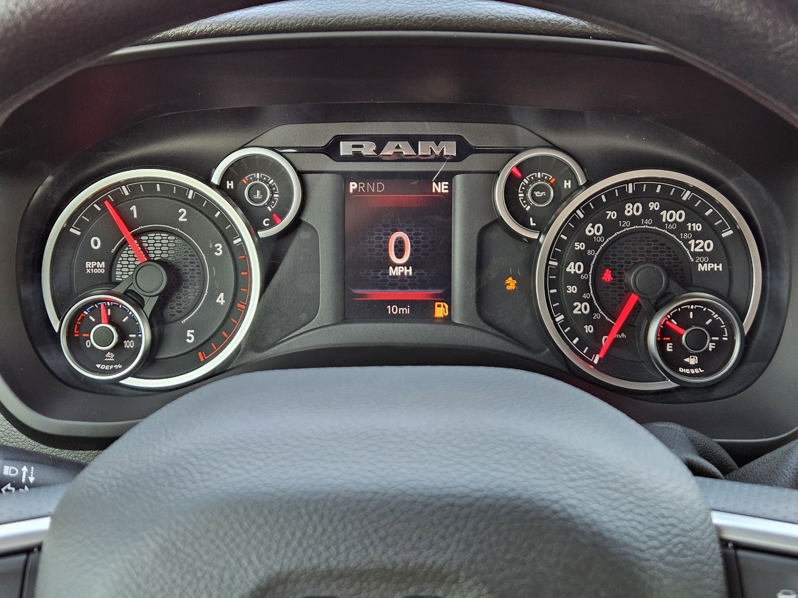 2026 RAM Ram 2500 RAM 2500 BLACK EXPRESS CREW CAB 4X4 6'4' BOX