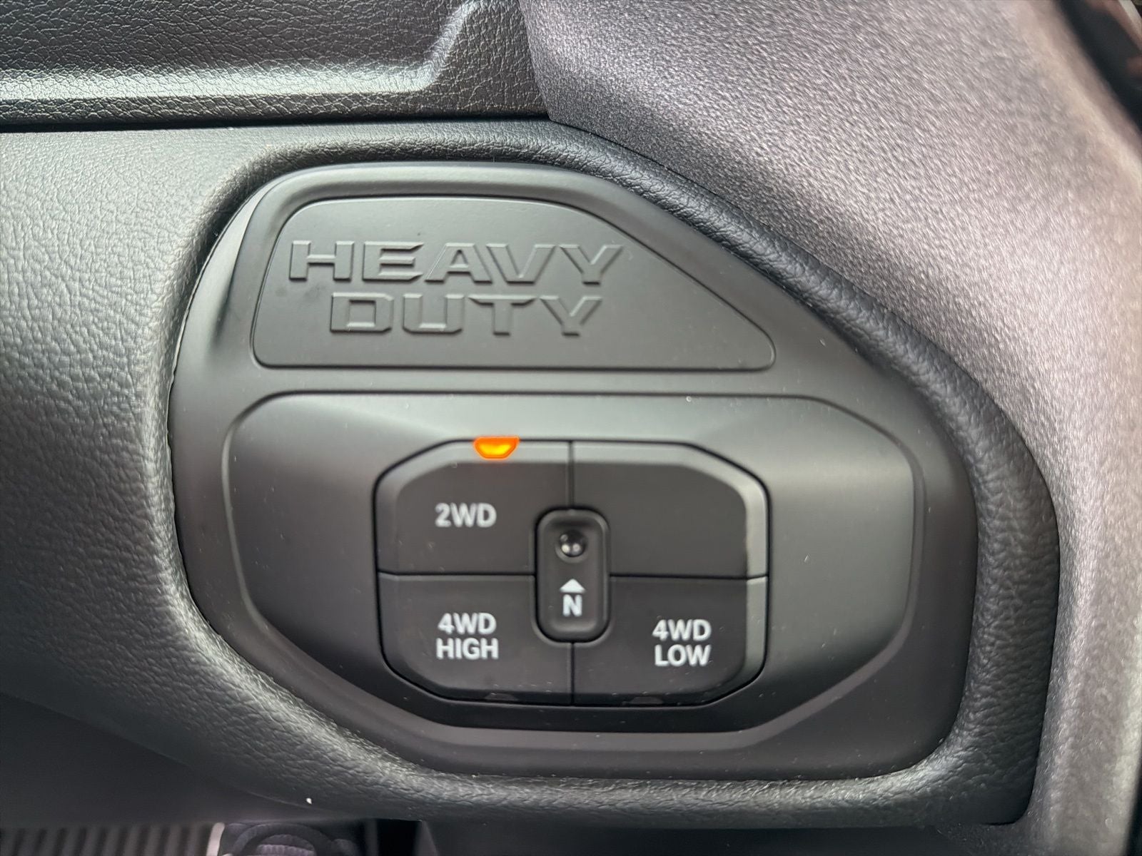 2026 RAM Ram 2500 RAM 2500 BLACK EXPRESS CREW CAB 4X4 6'4' BOX