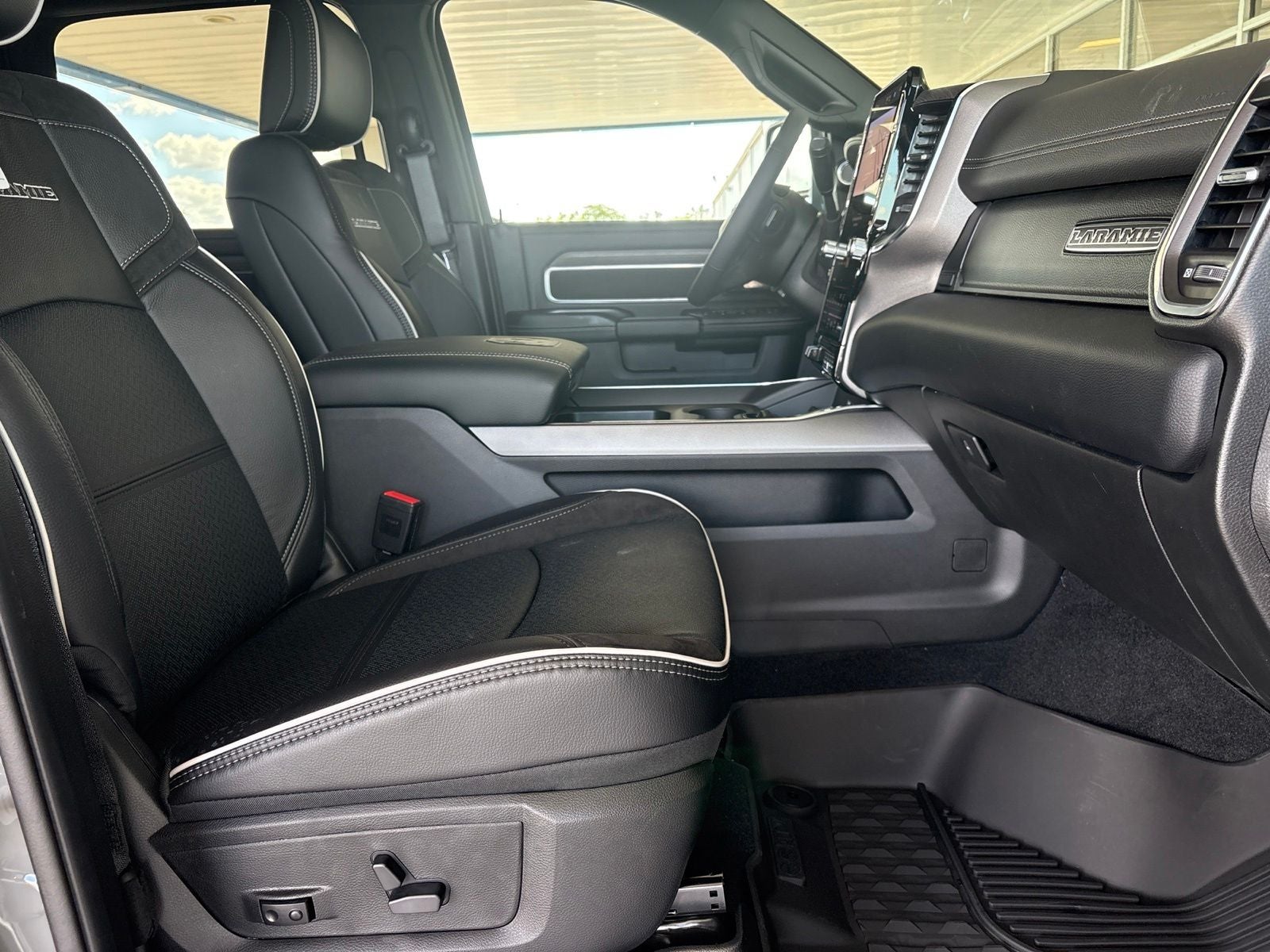 2026 RAM Ram 2500 RAM 2500 LARAMIE MEGA CAB 4X4 6'4' BOX