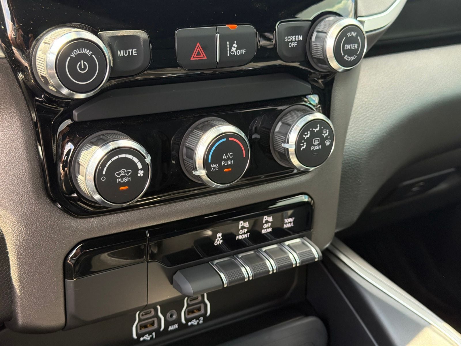 2026 RAM Ram 1500 RAM 1500 LONE STAR CREW CAB 4X2 5'7' BOX