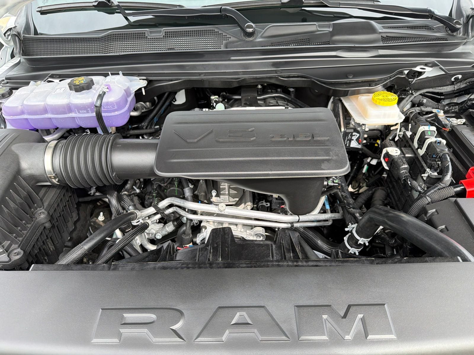 2026 RAM Ram 1500 RAM 1500 EXPRESS CREW CAB 4X2 5'7' BOX