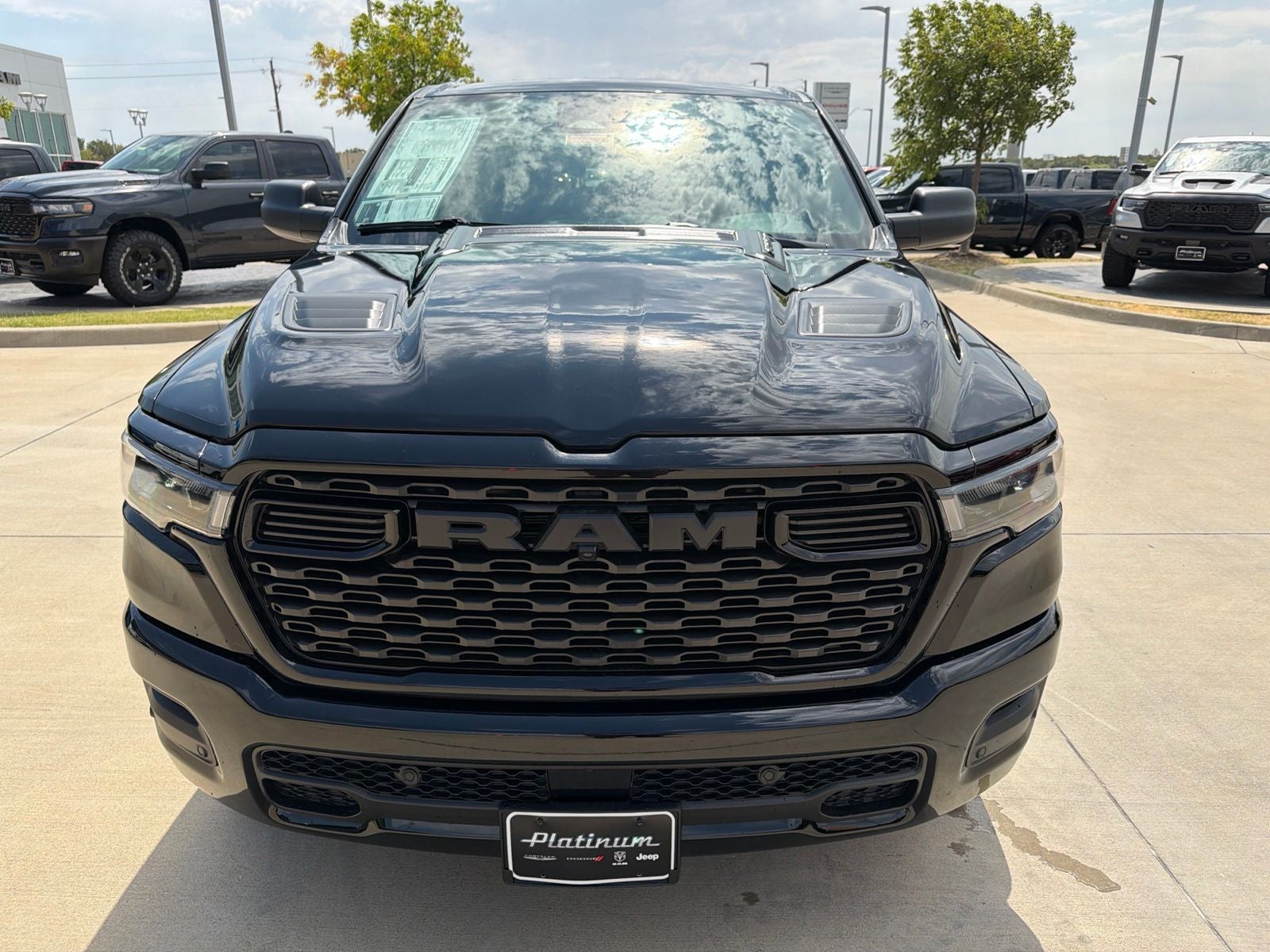2026 RAM Ram 1500 RAM 1500 EXPRESS CREW CAB 4X4 5'7' BOX