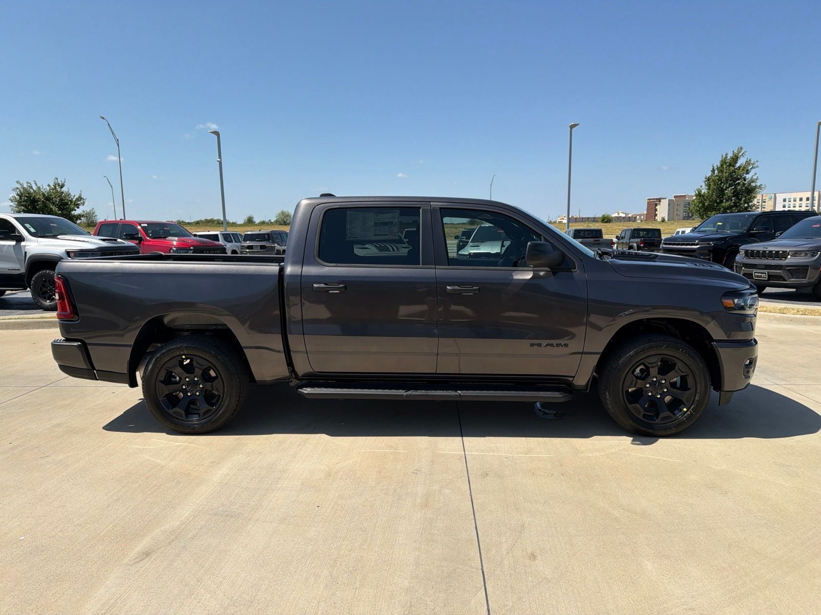 2026 RAM Ram 1500 RAM 1500 EXPRESS CREW CAB 4X4 5'7' BOX