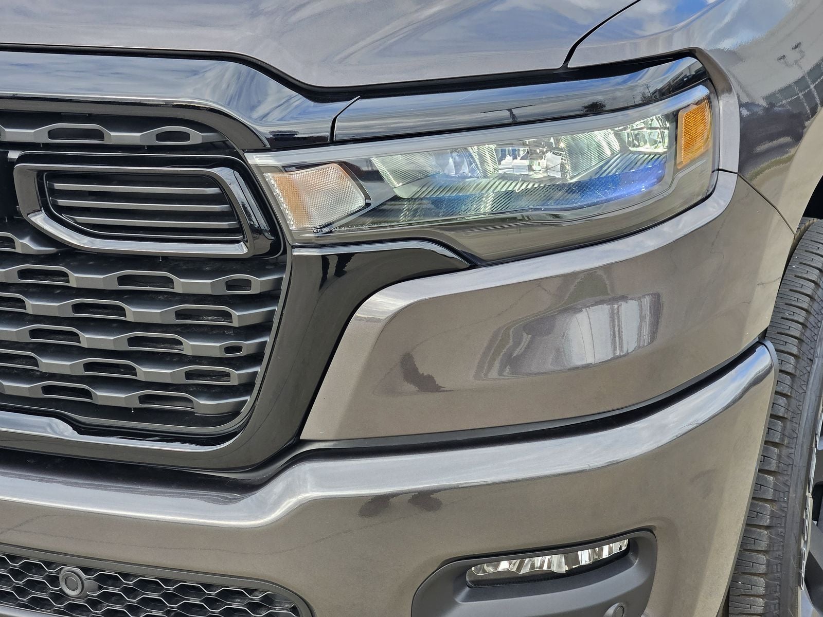 2026 RAM Ram 1500 RAM 1500 EXPRESS CREW CAB 4X4 5'7' BOX