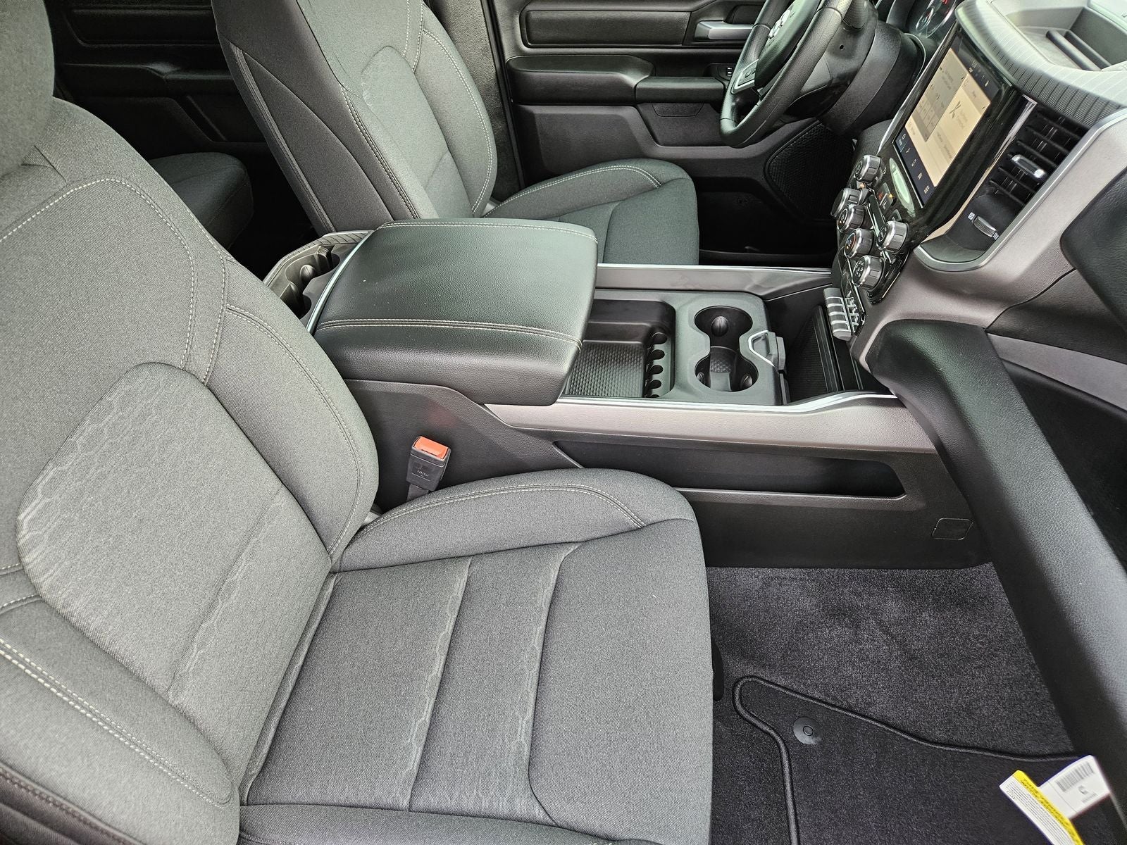 2026 RAM Ram 1500 RAM 1500 EXPRESS CREW CAB 4X4 5'7' BOX