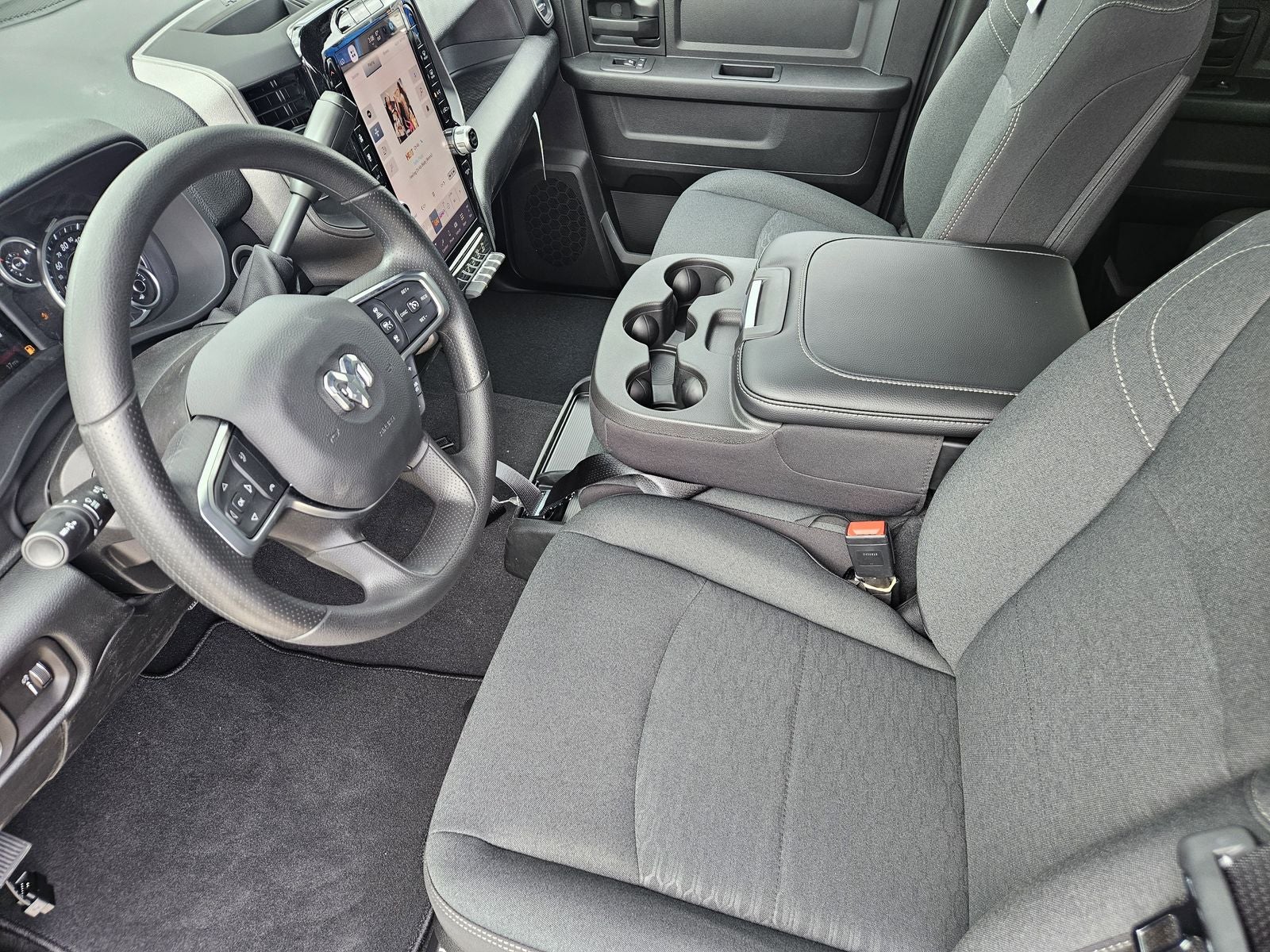 2026 RAM Ram 2500 RAM 2500 BLACK EXPRESS CREW CAB 4X4 6'4' BOX