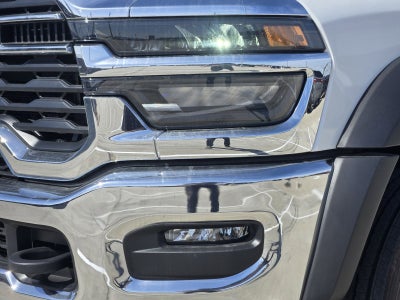 2026 RAM Ram 5500 Chassis Cab RAM 5500 TRADESMAN CHASSIS CREW CAB 4X4 84' CA