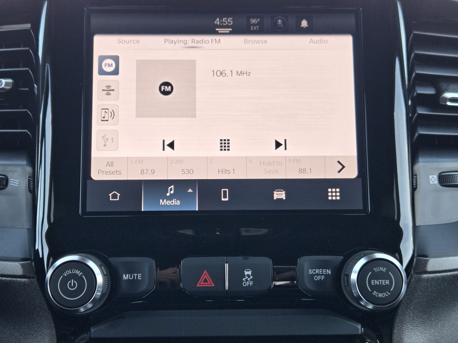 2026 RAM Ram 5500 Chassis Cab RAM 5500 TRADESMAN CHASSIS CREW CAB 4X4 84' CA