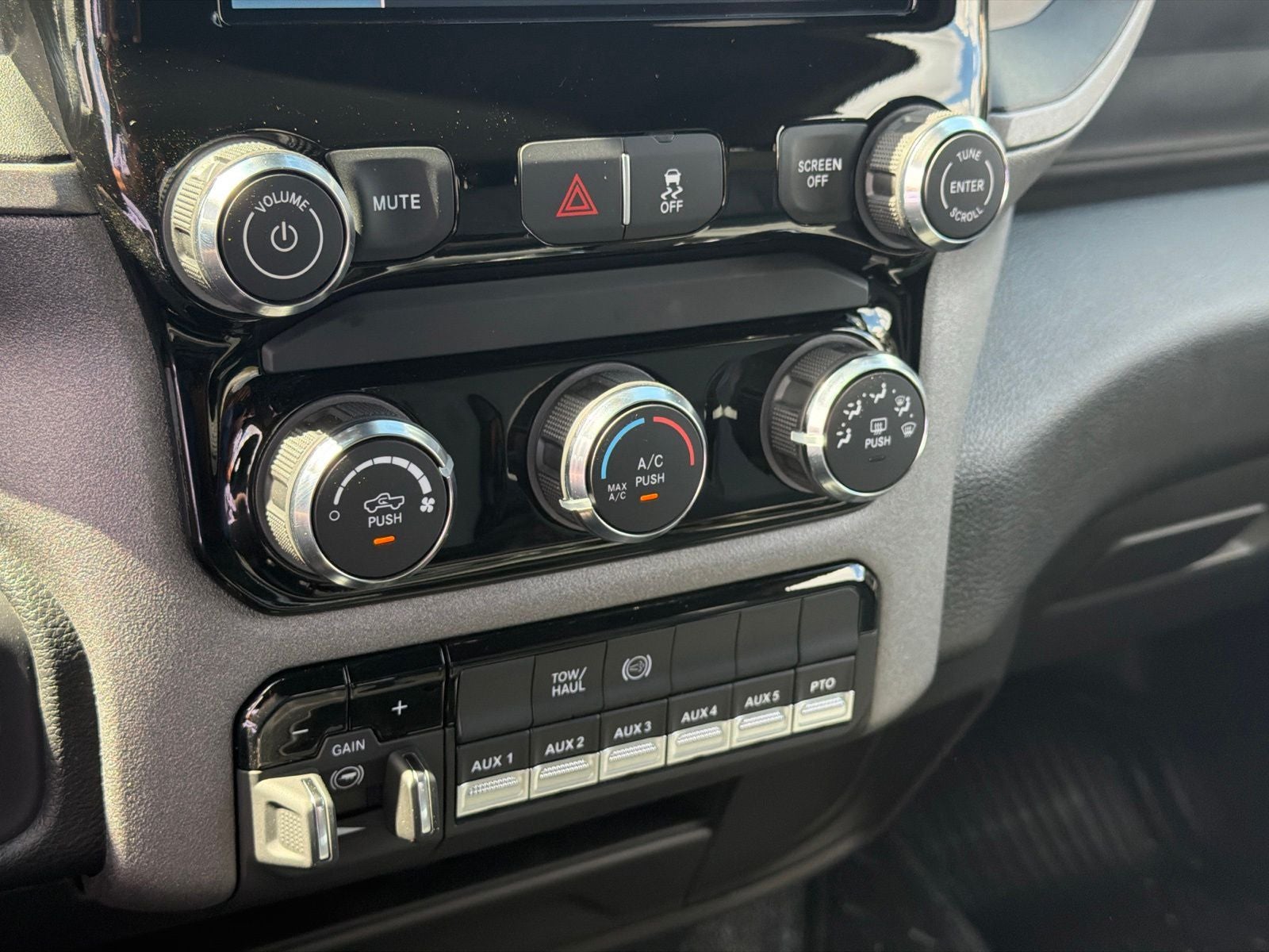 2027 RAM 5500 Chassis Cab Tradesman