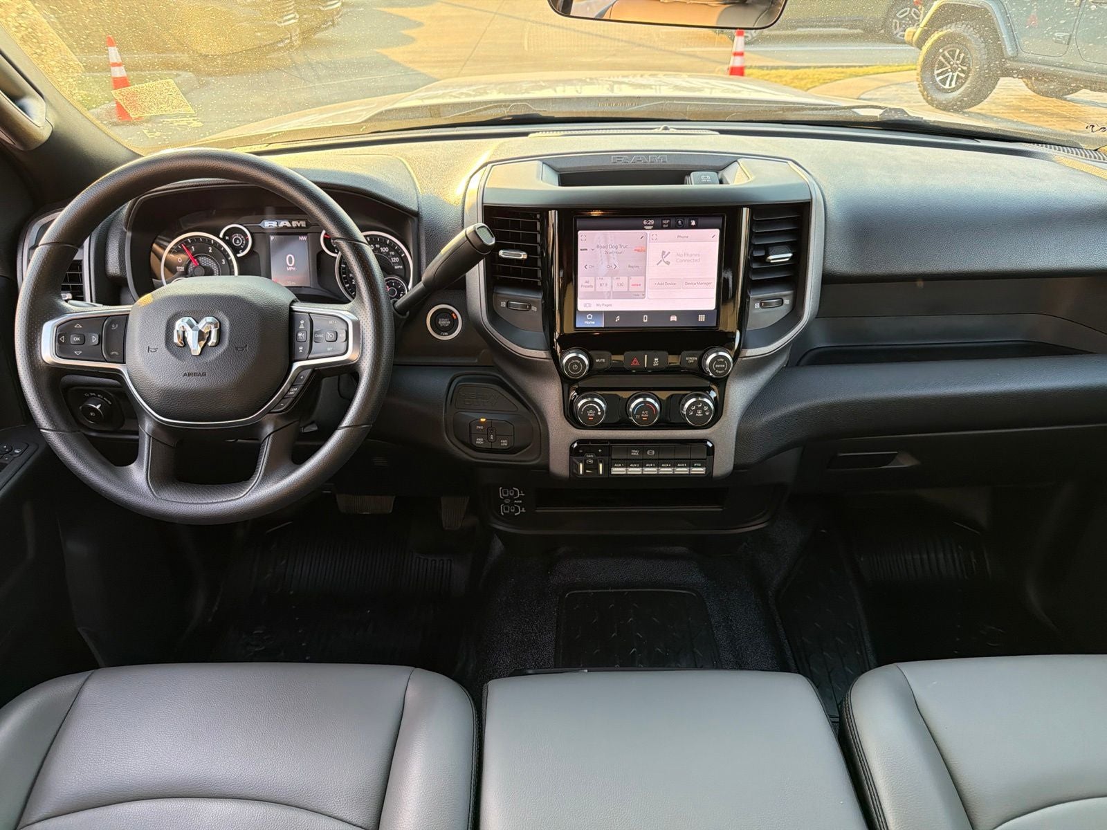 2027 RAM Ram 5500 Chassis Cab RAM 5500 TRADESMAN CHASSIS CREW CAB 4X4 84' CA