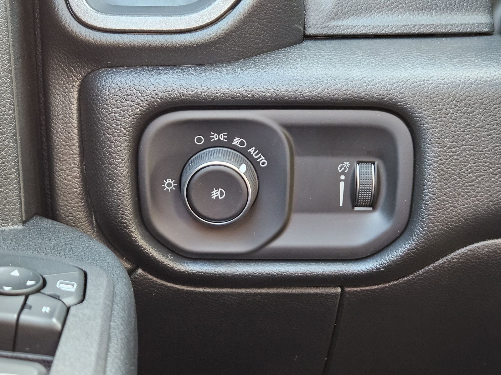 2026 RAM Ram 5500 Chassis Cab RAM 5500 TRADESMAN CHASSIS CREW CAB 4X4 84' CA